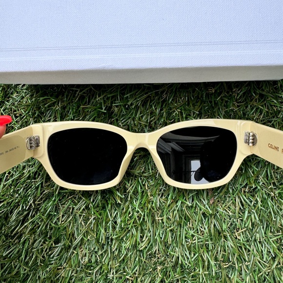 Celine MONOCHROMS CL40197U 39A Cat Eye Yellow Grey Lens Sunglasses - Picture 8 of 13